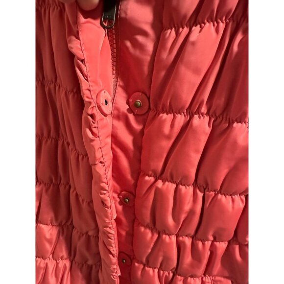 ✌️ 2/$40 ✌️ Quilted Coral Puffer Vest With High Collar & Snap Closure - Medium - Picture 4 of 8